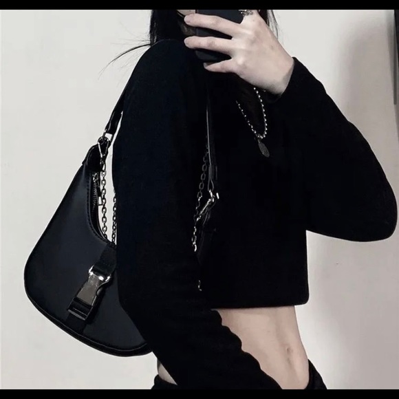 Faux leather chain accent shoulder bag - Picture 3 of 4